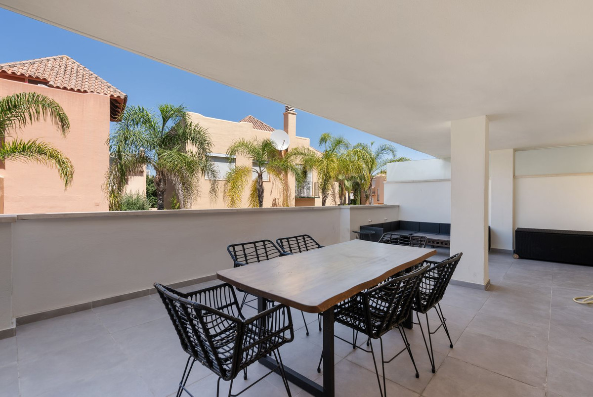 Appartement te koop in Nueva Andalucía | 2 slaapkamers H5104876