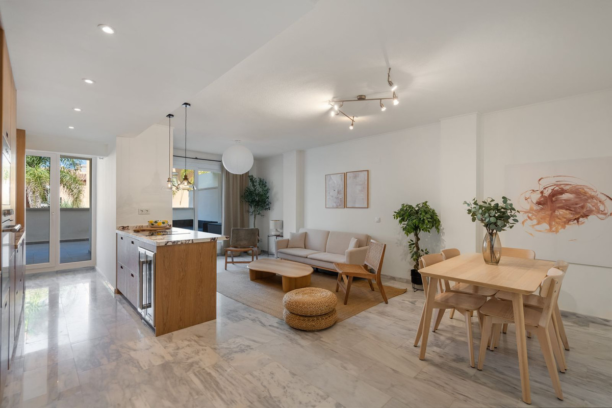 Appartement te koop in Nueva Andalucía | 2 slaapkamers H5104876