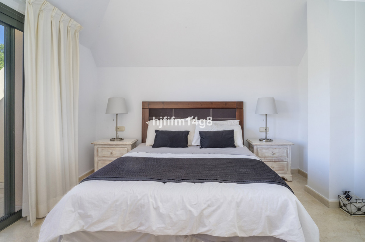 Appartement te koop in Nueva Andalucía | 2 slaapkamers H5107045