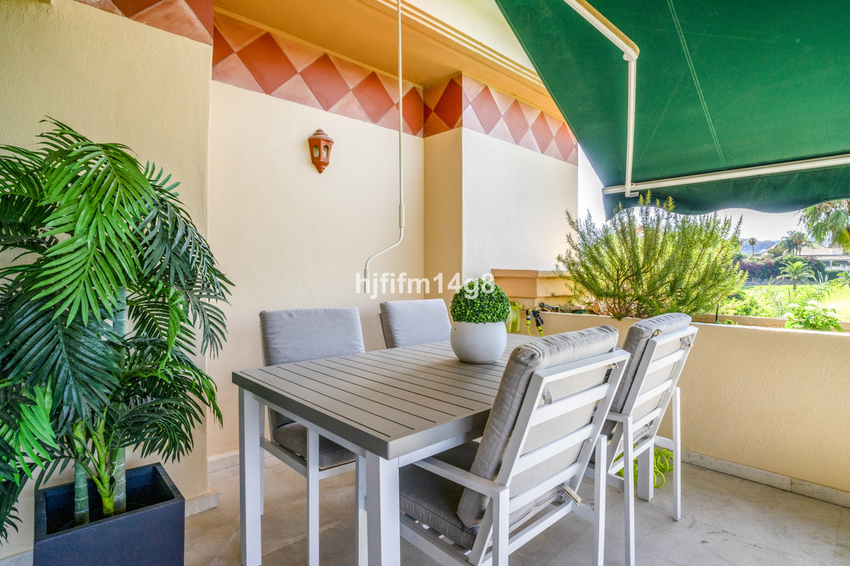 Appartement te koop in Nueva Andalucía | 2 slaapkamers H5107045