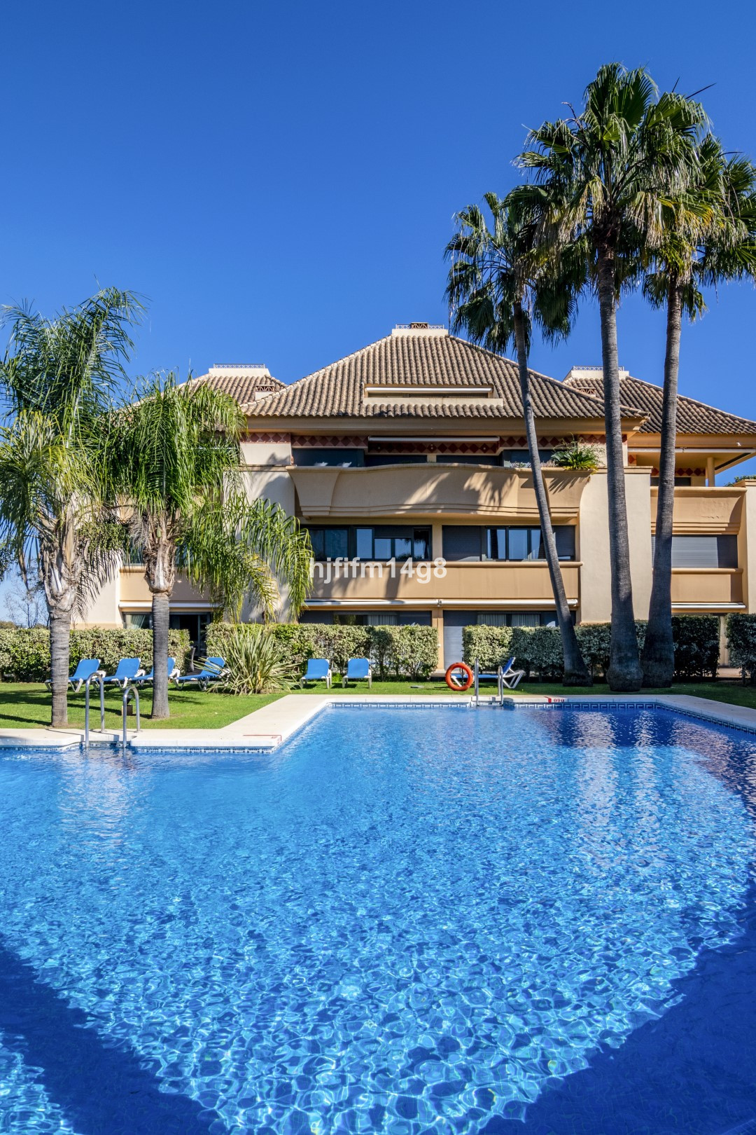 Appartement te koop in Nueva Andalucía | 2 slaapkamers H5107045