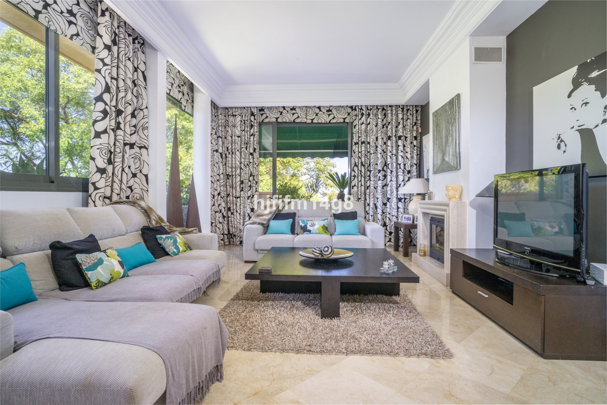 Appartement te koop in Nueva Andalucía | 2 slaapkamers H5107045