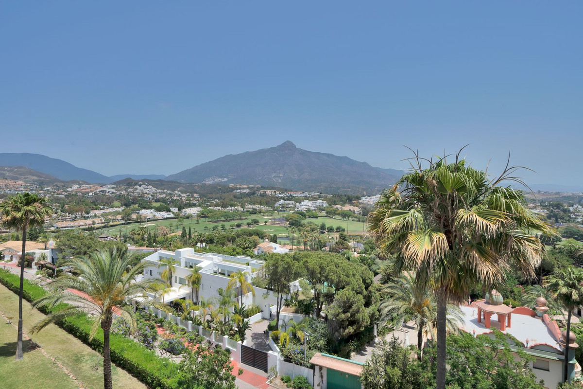Appartement te koop in Nueva Andalucía | 3 slaapkamers H5107807
