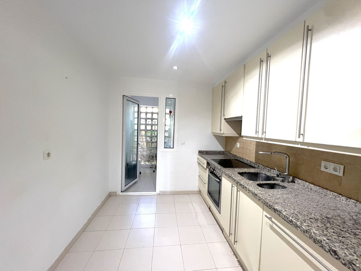 Appartement te koop in Nueva Andalucía | 2 slaapkamers H5109889