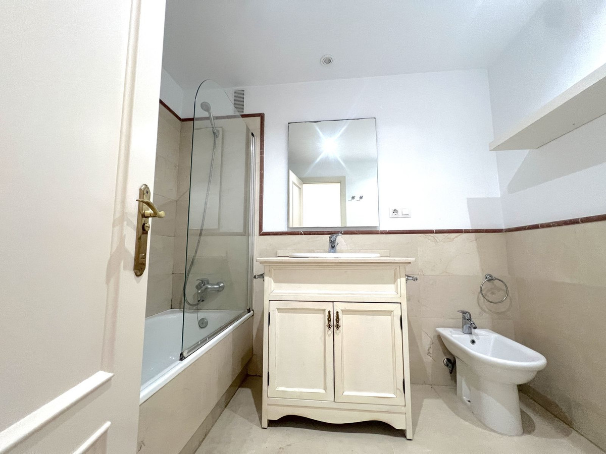 Appartement te koop in Nueva Andalucía | 2 slaapkamers H5109889