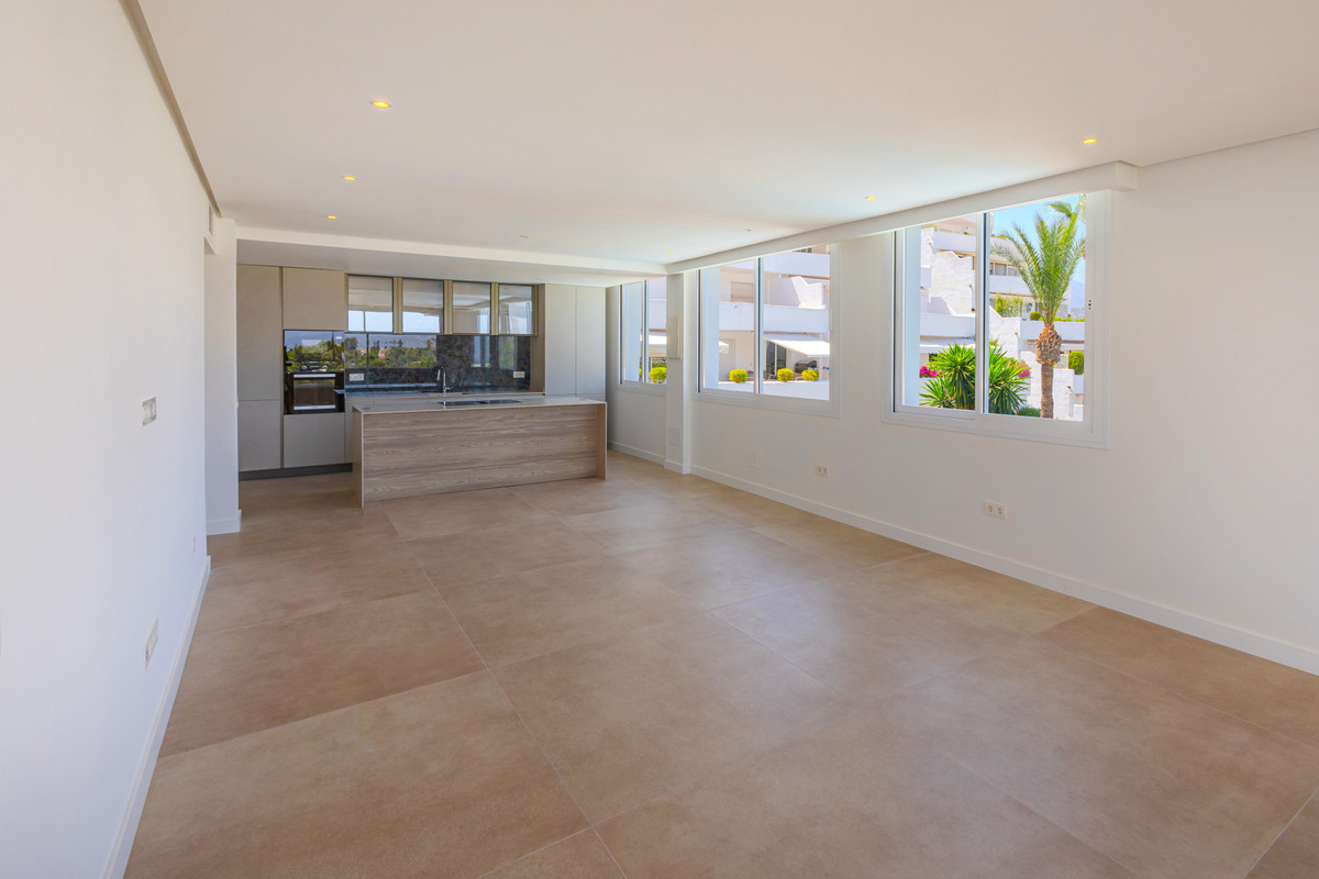 Appartement te koop in Nueva Andalucía | 2 slaapkamers H5122351