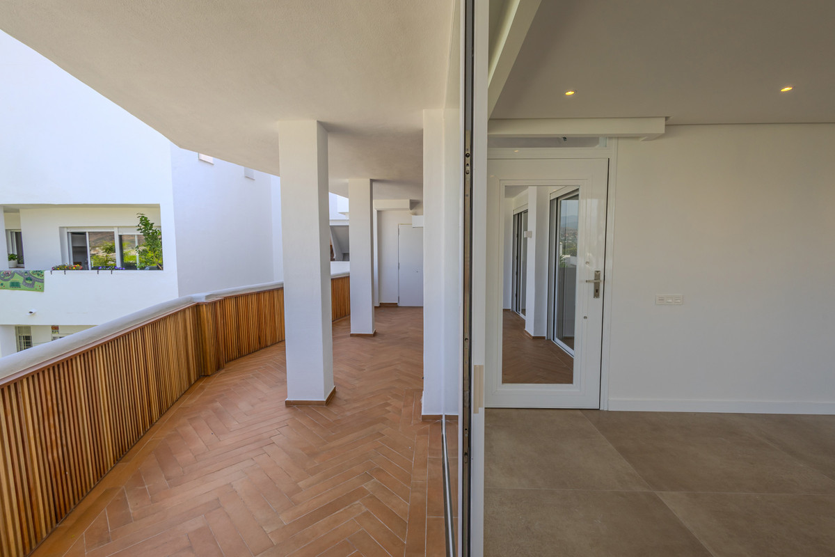 Appartement te koop in Nueva Andalucía | 2 slaapkamers H5122351