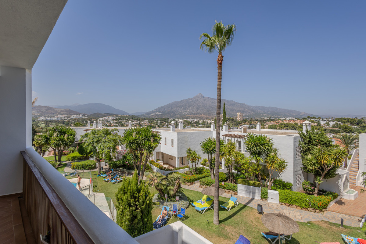 Appartement te koop in Nueva Andalucía | 2 slaapkamers H5122351