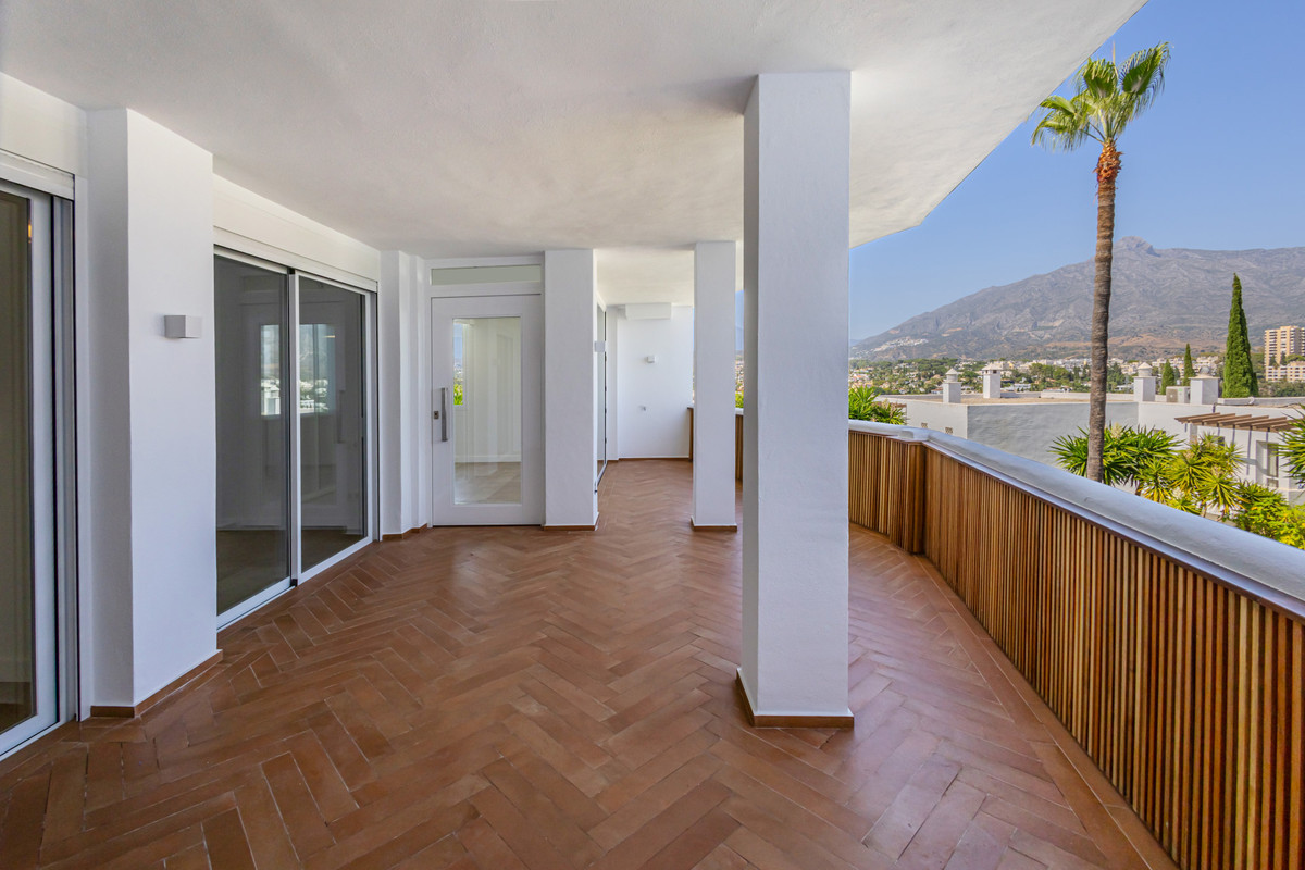 Appartement te koop in Nueva Andalucía | 2 slaapkamers H5122351