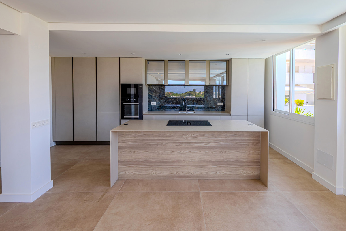 Appartement te koop in Nueva Andalucía | 2 slaapkamers H5122351