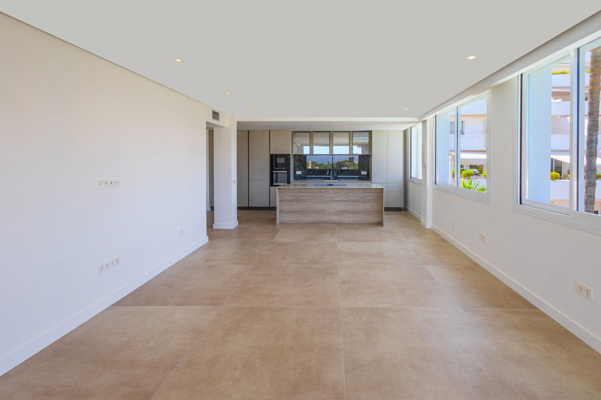 Appartement te koop in Nueva Andalucía | 2 slaapkamers H5122351