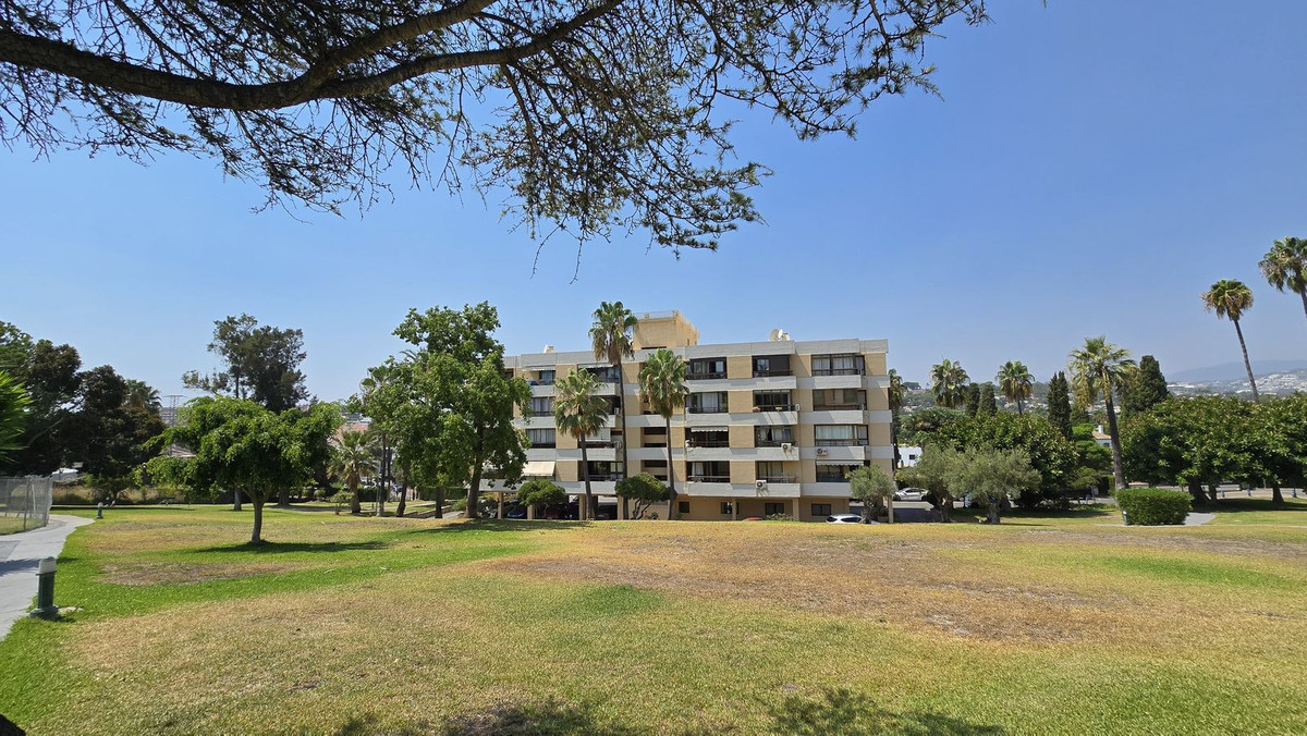 Appartement te koop in Nueva Andalucía | 2 slaapkamers H5123044