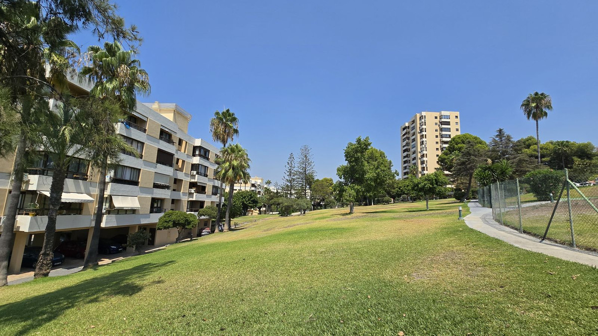 Appartement te koop in Nueva Andalucía | 2 slaapkamers H5123044