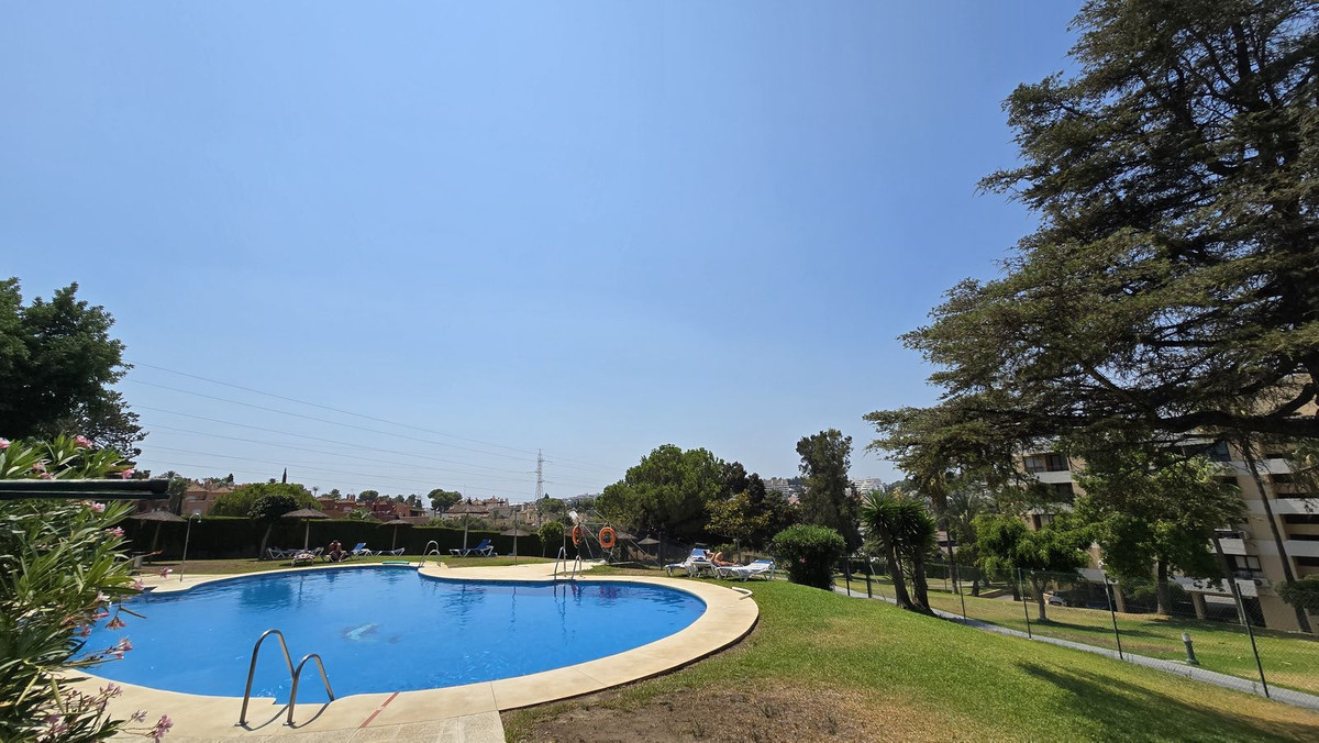 Appartement te koop in Nueva Andalucía | 2 slaapkamers H5123044