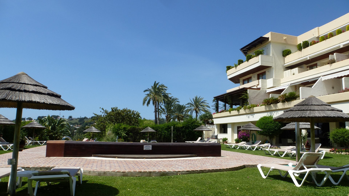 Apartment for sale in Nueva Andalucía | 0 bedrooms H5127592