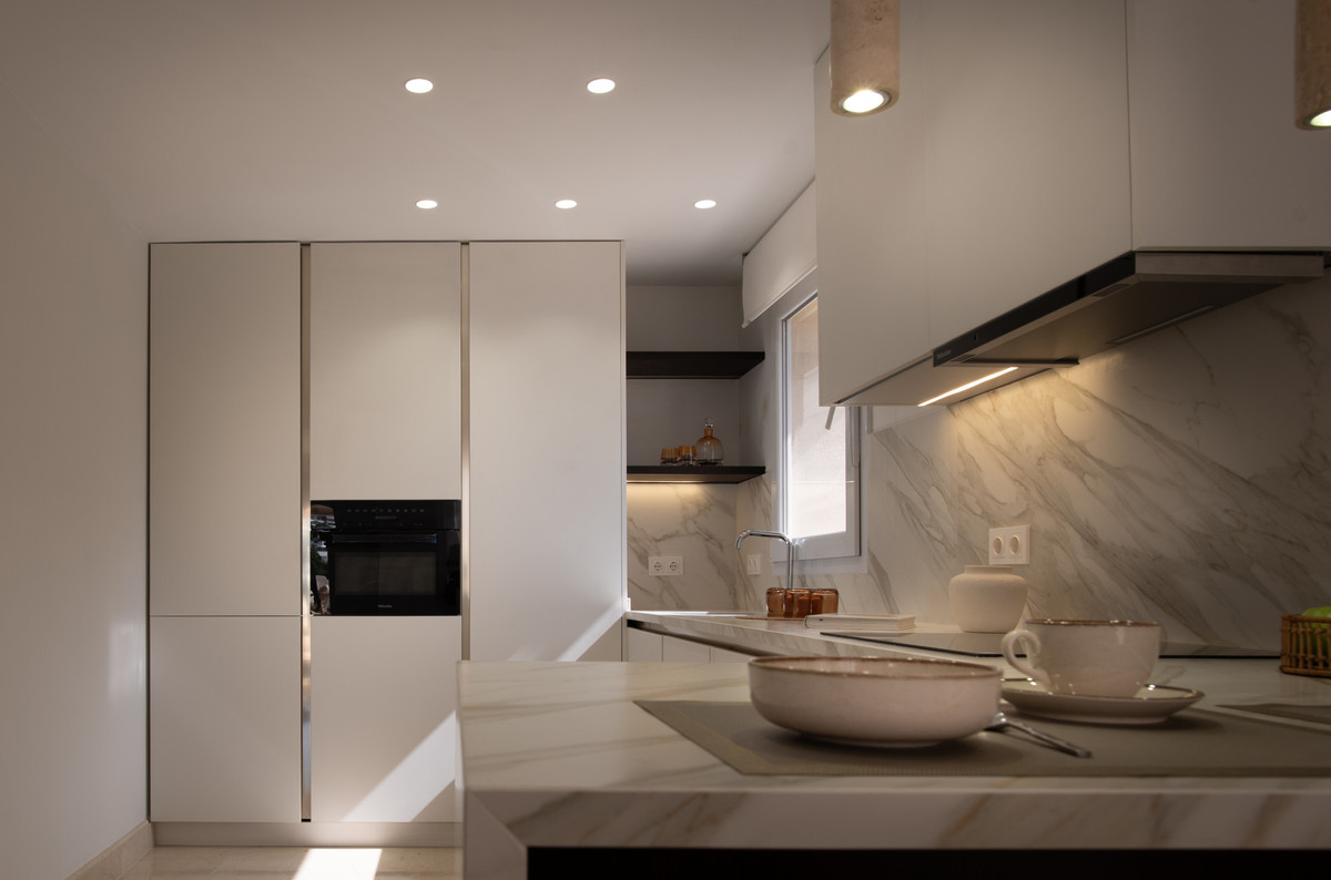 Apartment for sale in Nueva Andalucía | 3 bedrooms H5132776
