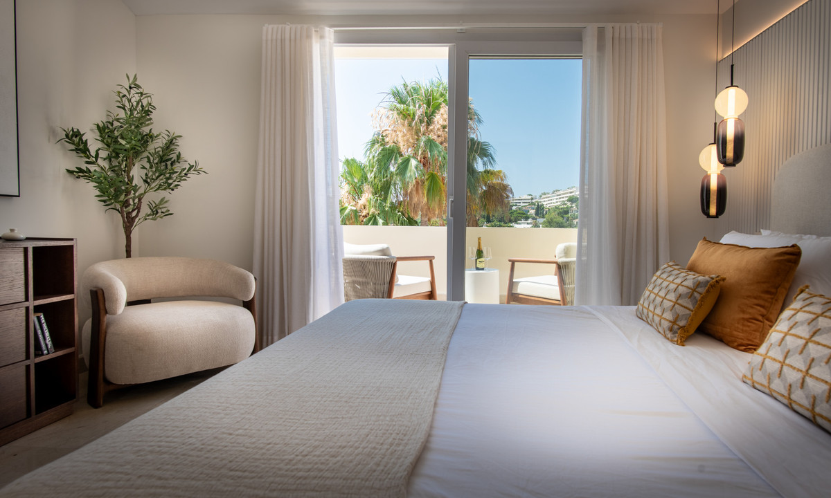 Apartment for sale in Nueva Andalucía | 3 bedrooms H5132776