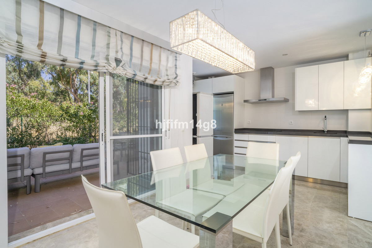 Appartement te koop in Nueva Andalucía | 2 slaapkamers H5133631