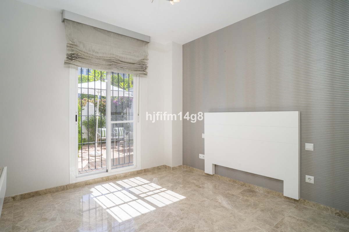 Appartement te koop in Nueva Andalucía | 2 slaapkamers H5133631