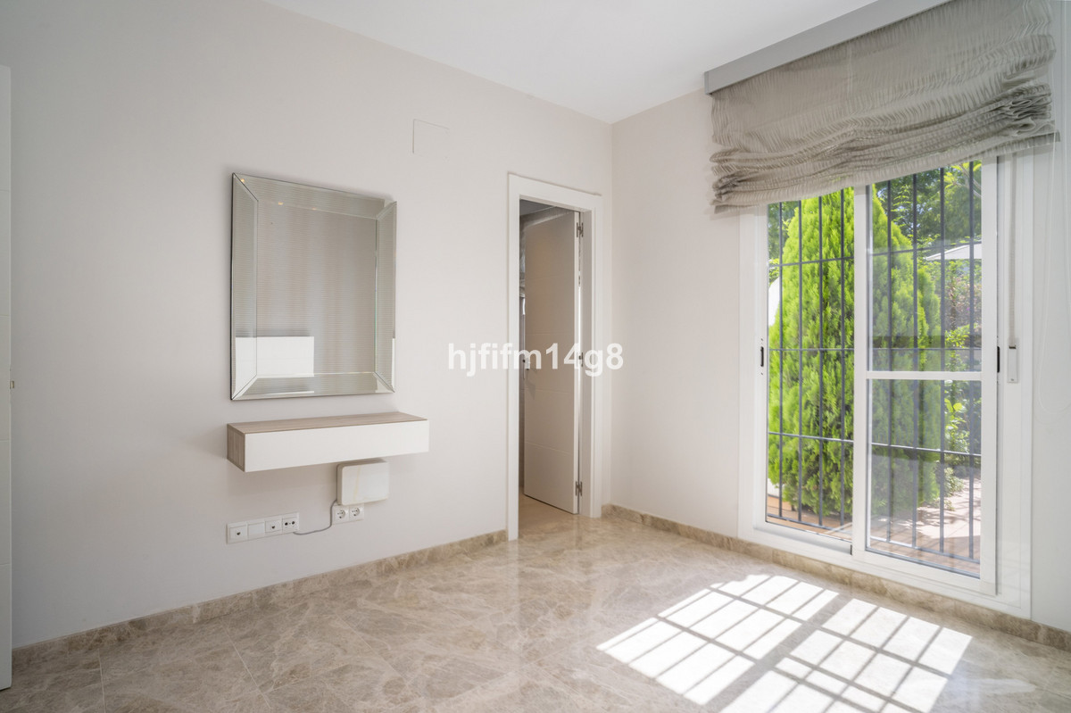 Appartement te koop in Nueva Andalucía | 2 slaapkamers H5133631
