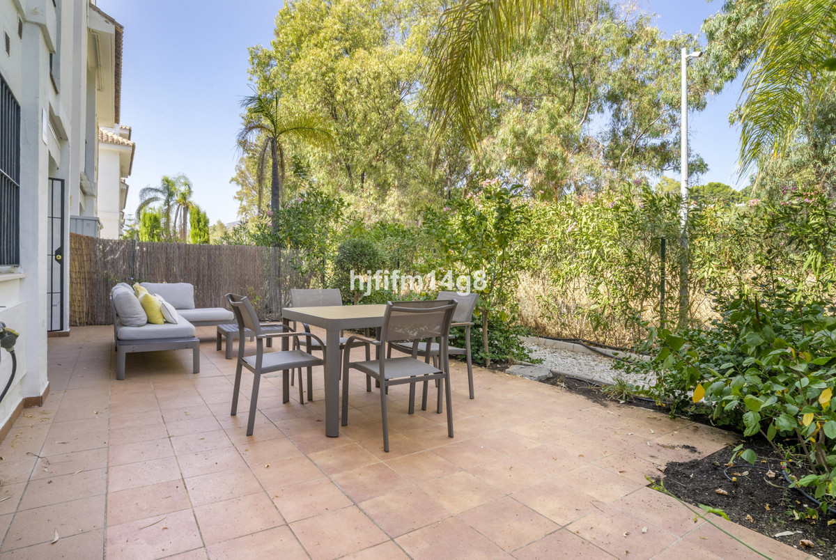 Appartement te koop in Nueva Andalucía | 2 slaapkamers H5133631