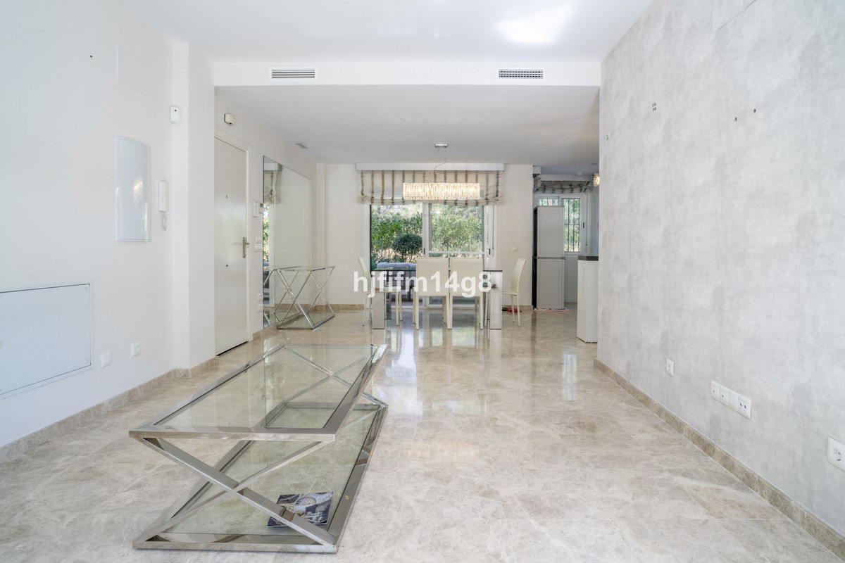 Appartement te koop in Nueva Andalucía | 2 slaapkamers H5133631