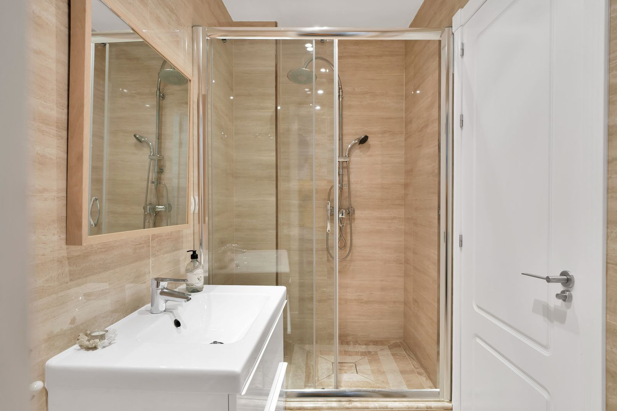 Penthouse for sale in Nueva Andalucía | 3 bedrooms H5134141