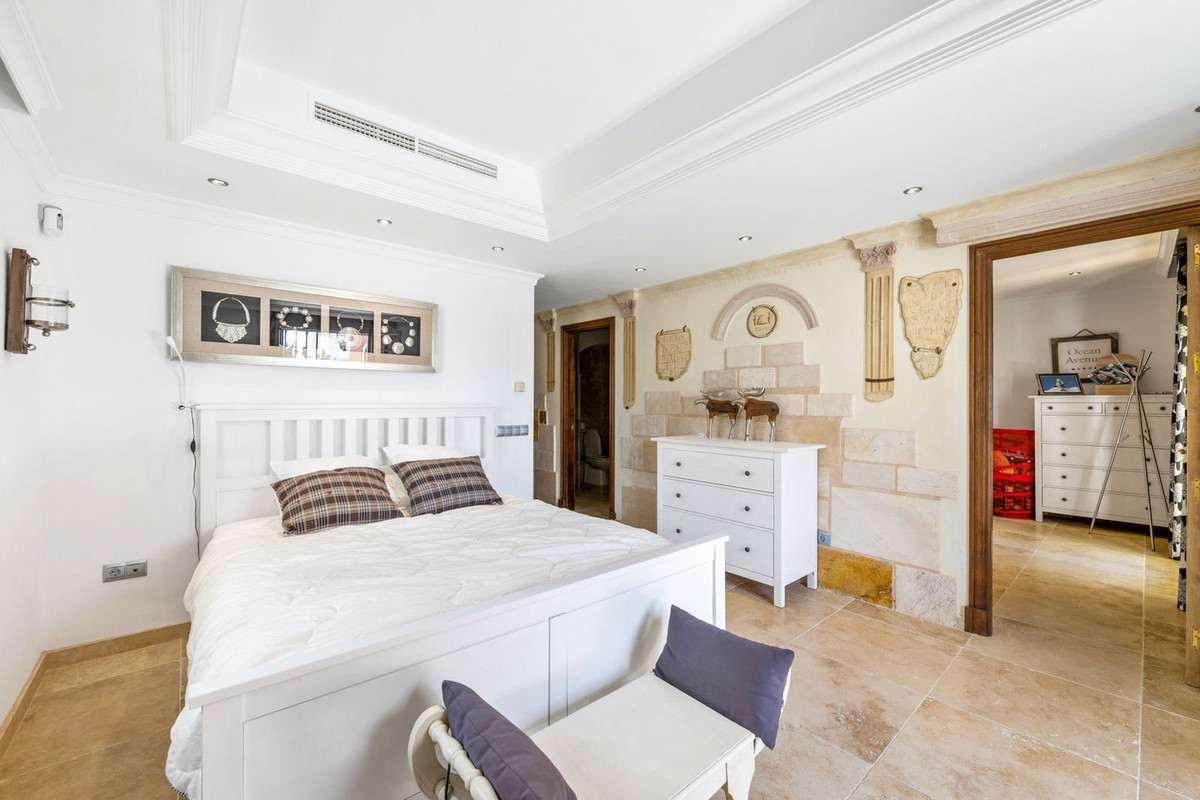 Huis te koop in Nueva Andalucía | 4 slaapkamers H5138836