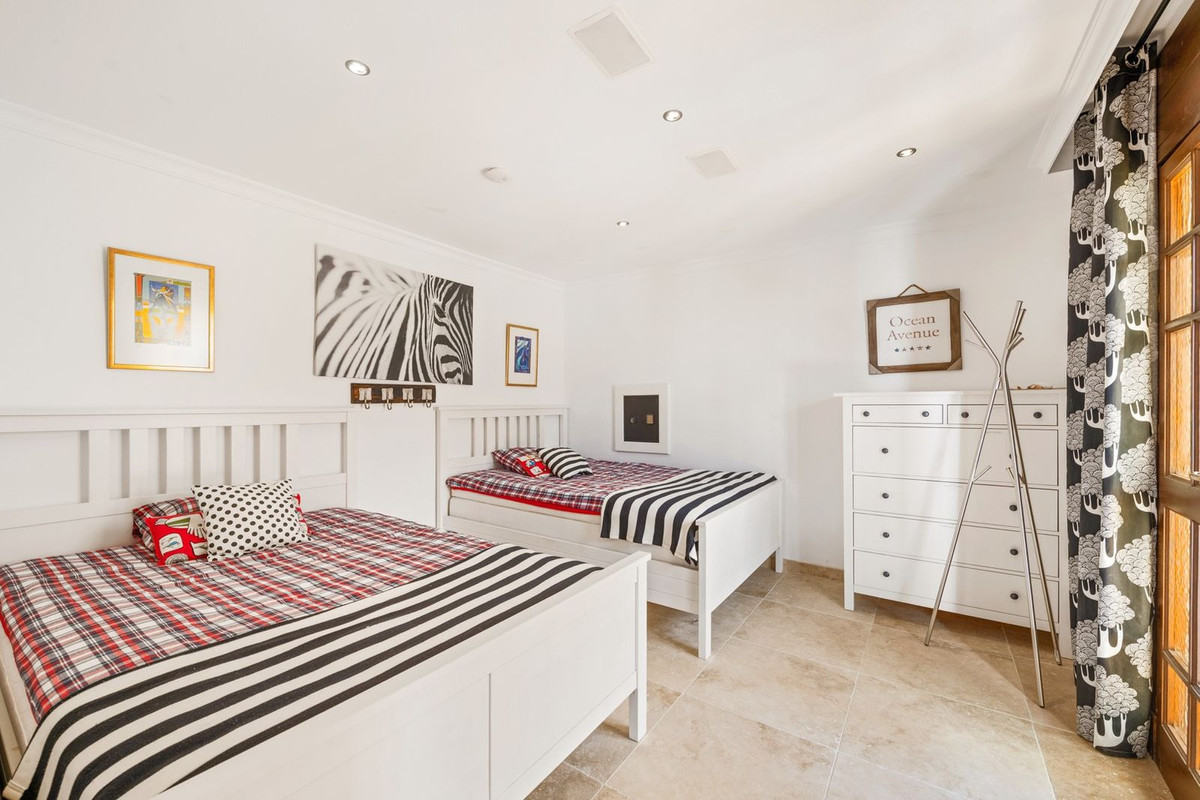 Huis te koop in Nueva Andalucía | 4 slaapkamers H5138836