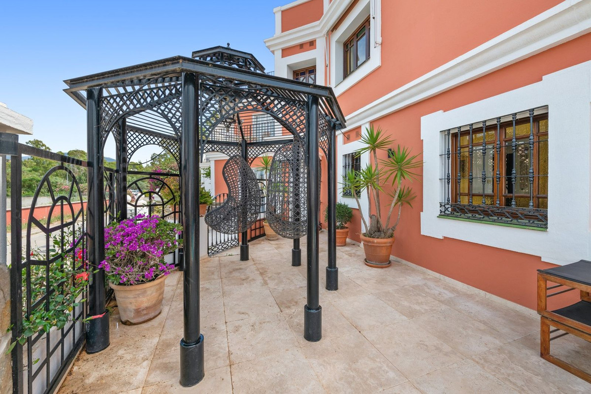 Huis te koop in Nueva Andalucía | 4 slaapkamers H5138836