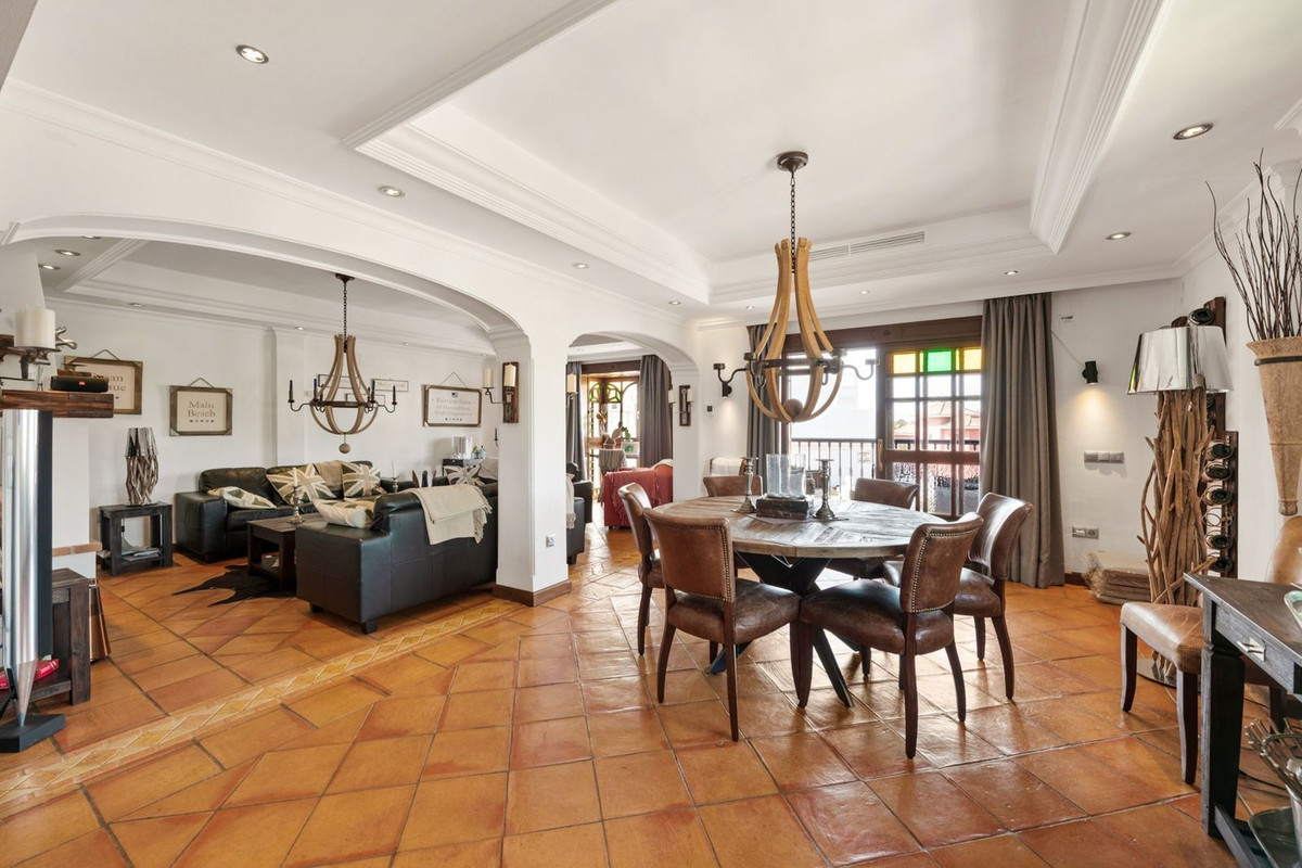 Huis te koop in Nueva Andalucía | 4 slaapkamers H5138836