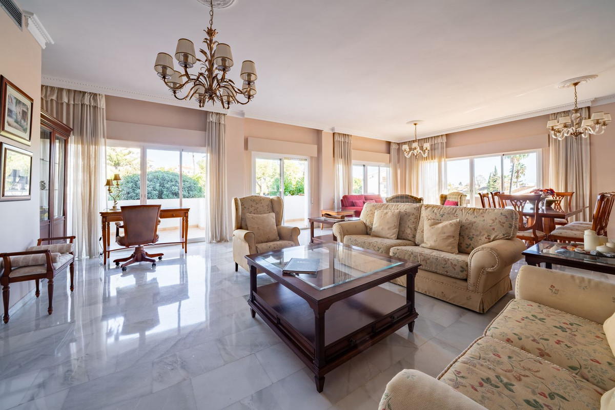 Appartement te koop in Nueva Andalucía | 3 slaapkamers H5139970