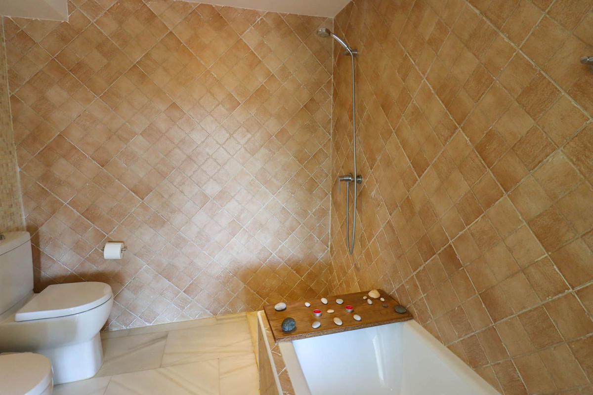 Appartement te koop in Nueva Andalucía | 2 slaapkamers H5140855
