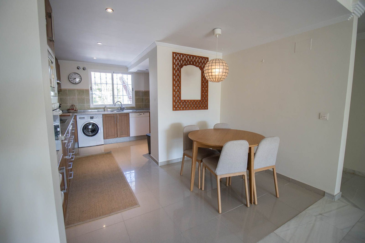 Appartement te koop in Nueva Andalucía | 2 slaapkamers H5140855