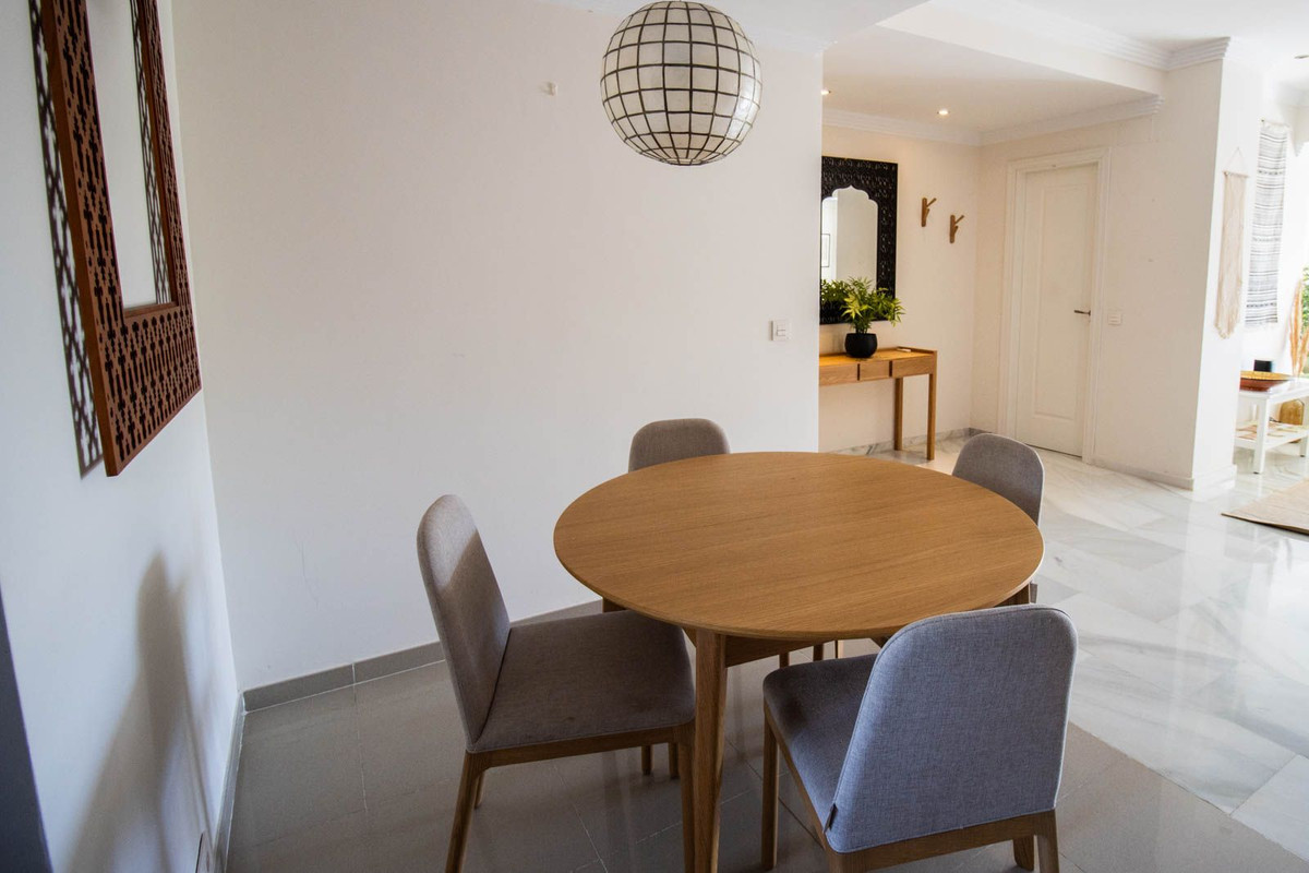Appartement te koop in Nueva Andalucía | 2 slaapkamers H5140855