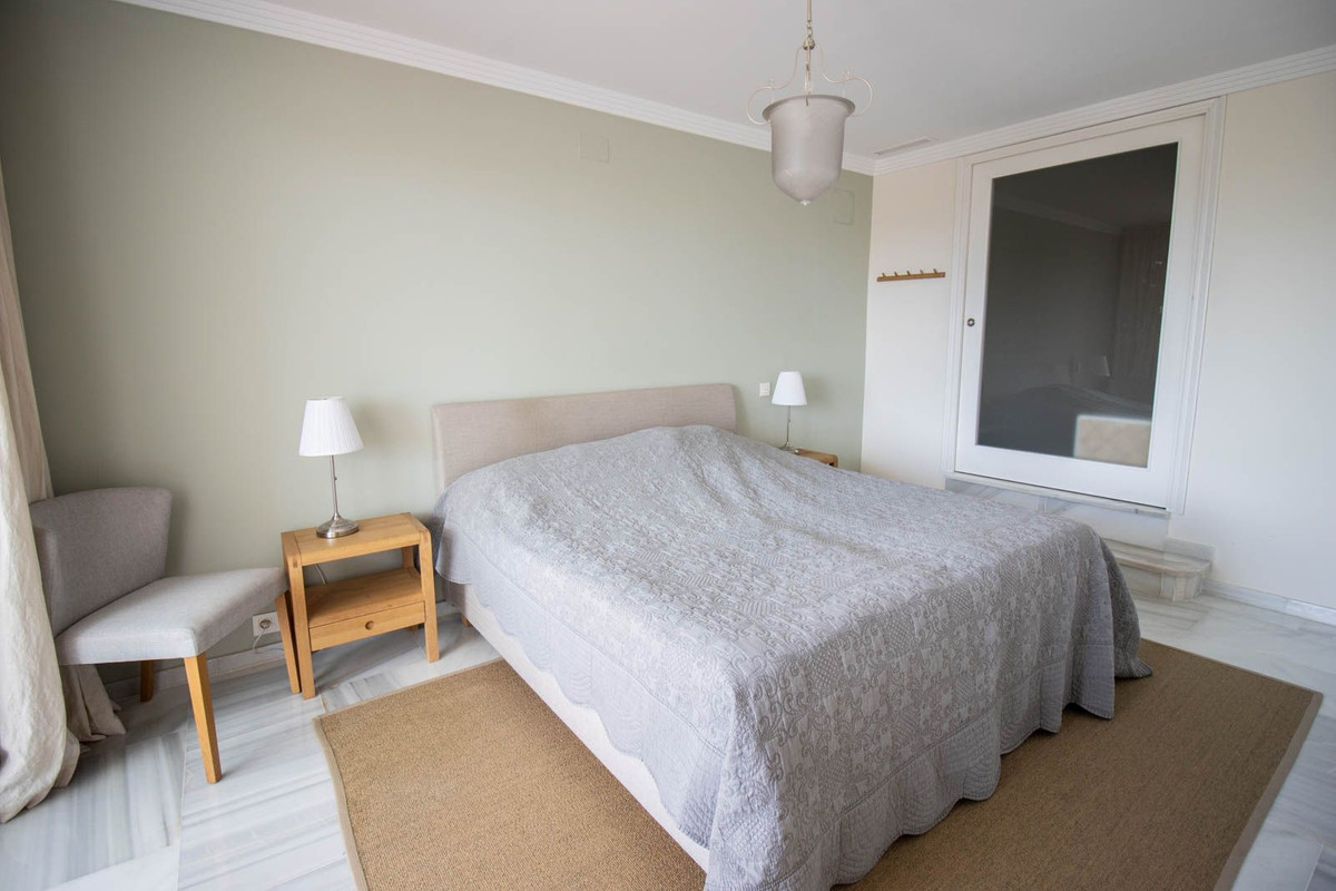 Appartement te koop in Nueva Andalucía | 2 slaapkamers H5140855