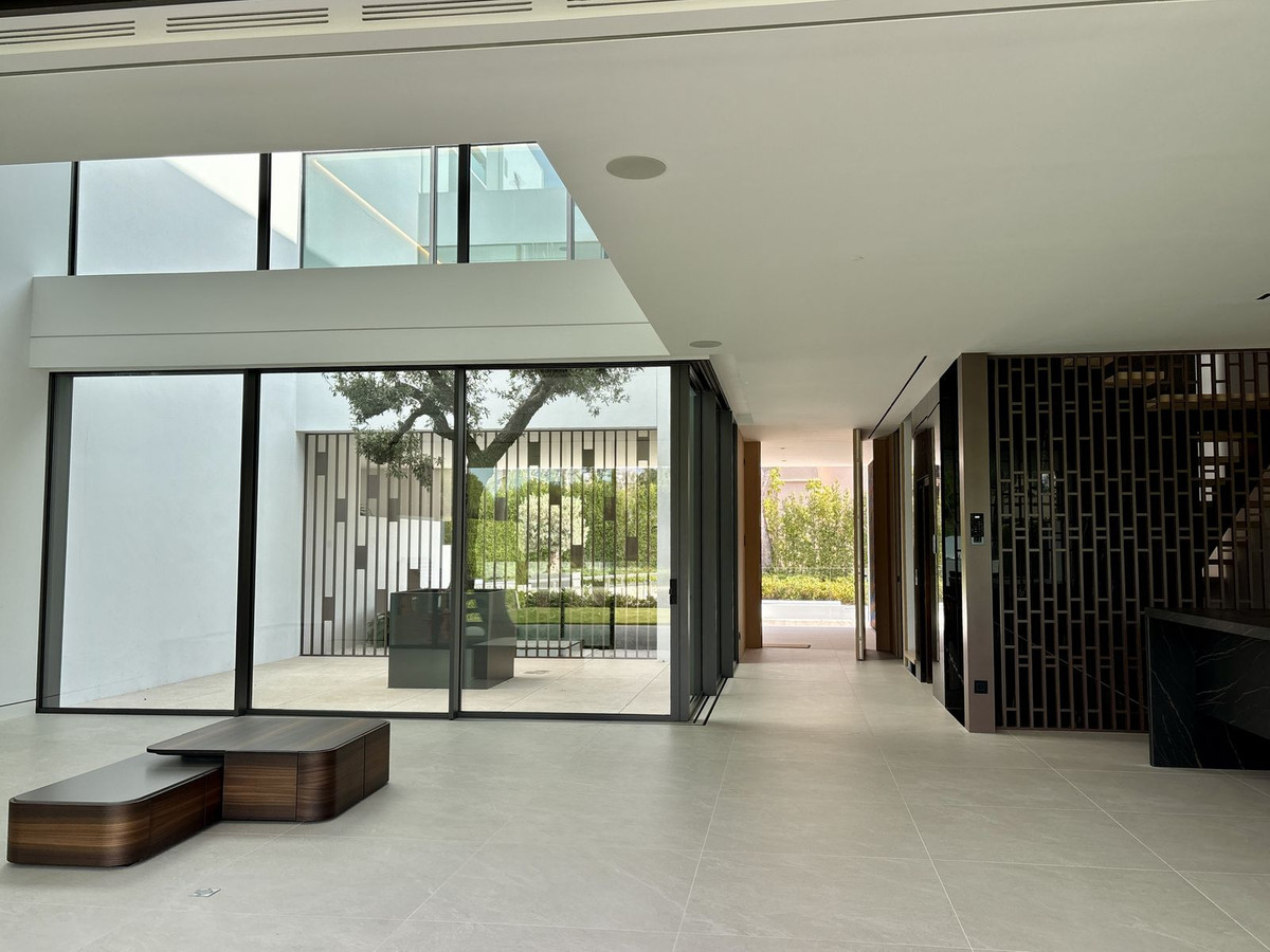 Huis te koop in Nueva Andalucía | 4 slaapkamers H5140960
