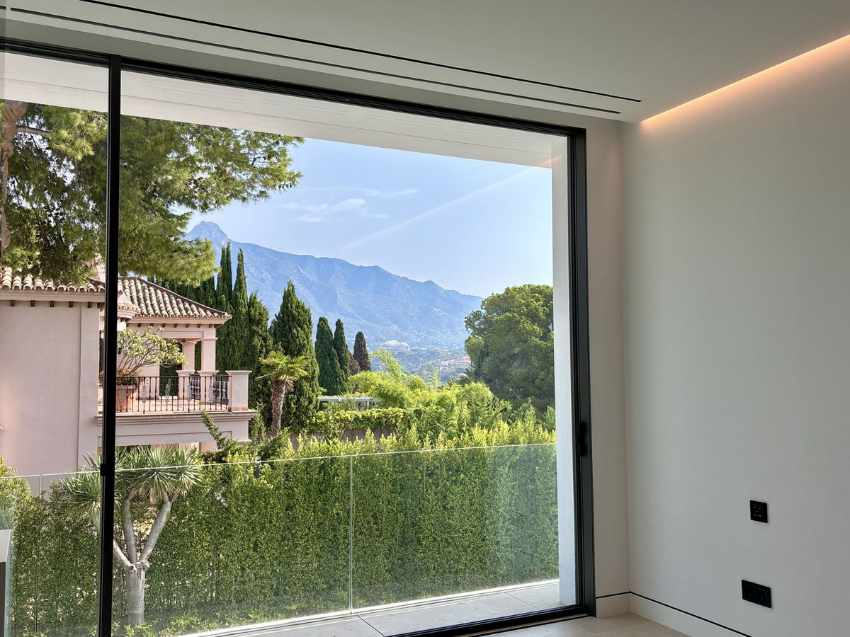 Huis te koop in Nueva Andalucía | 4 slaapkamers H5140960