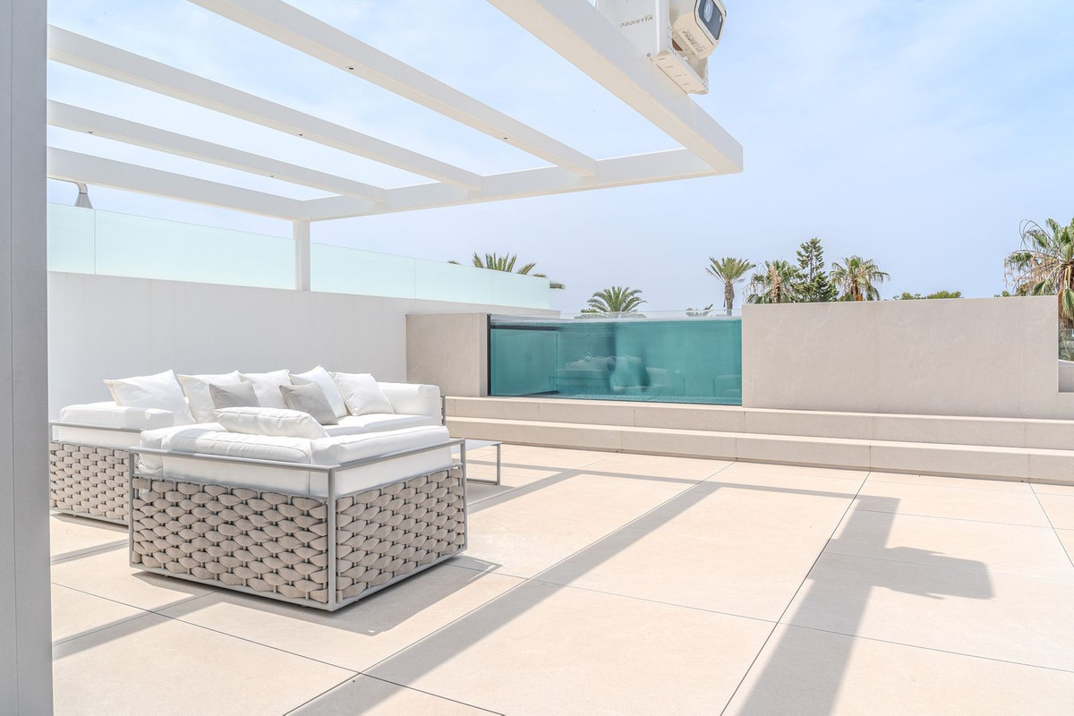 Huis te koop in Nueva Andalucía | 4 slaapkamers H5140960