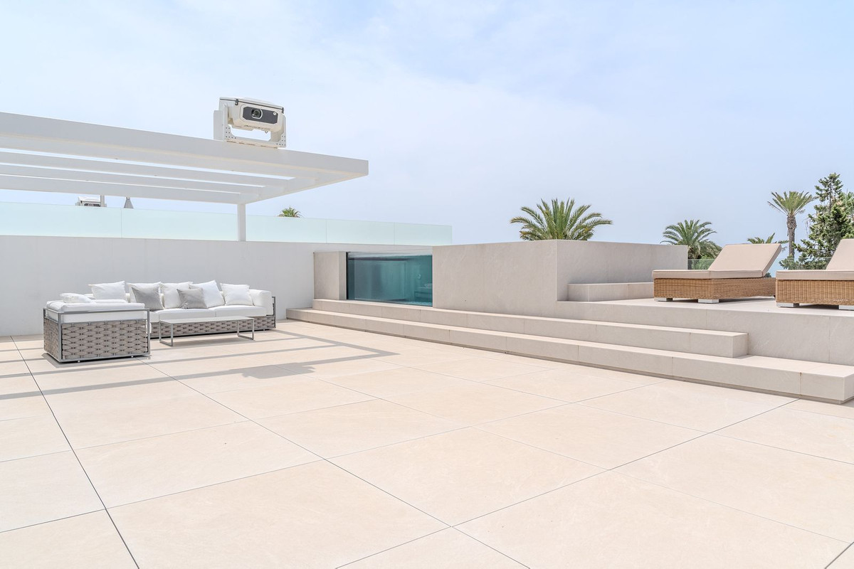 Huis te koop in Nueva Andalucía | 4 slaapkamers H5140960