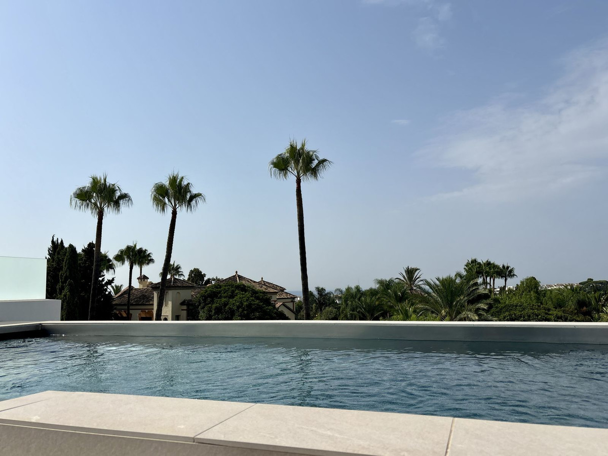 Huis te koop in Nueva Andalucía | 4 slaapkamers H5140960
