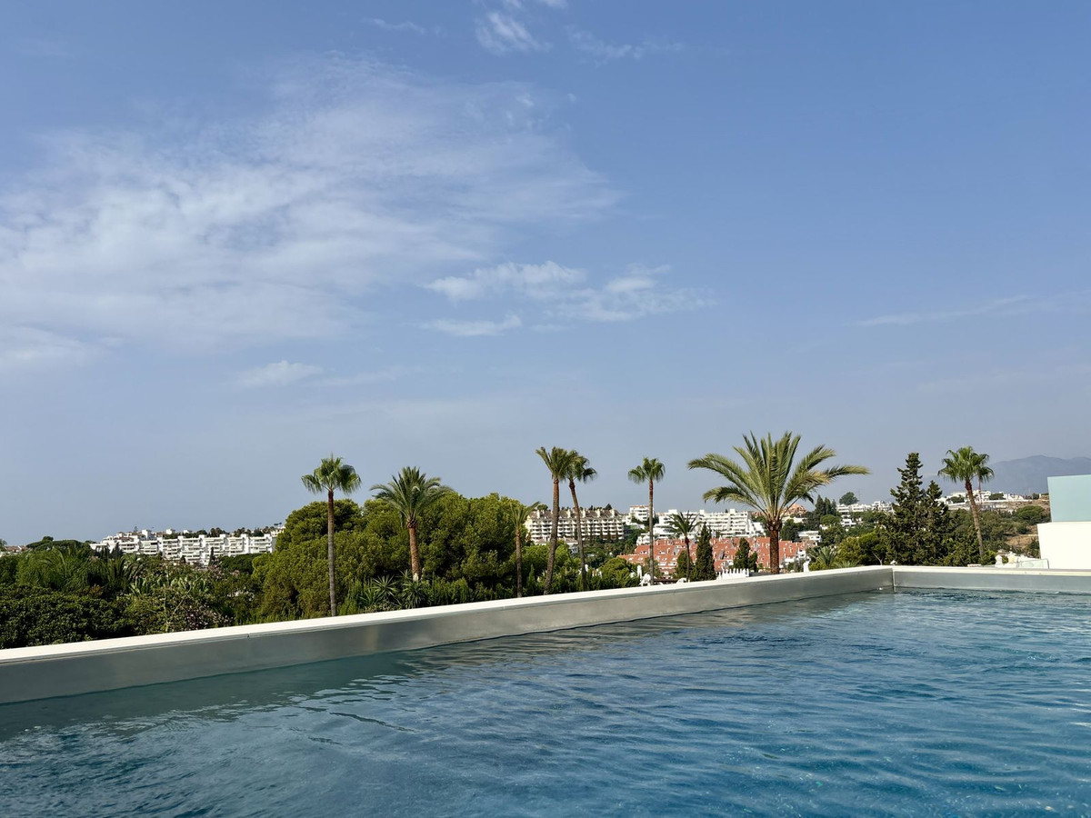 Huis te koop in Nueva Andalucía | 4 slaapkamers H5140960