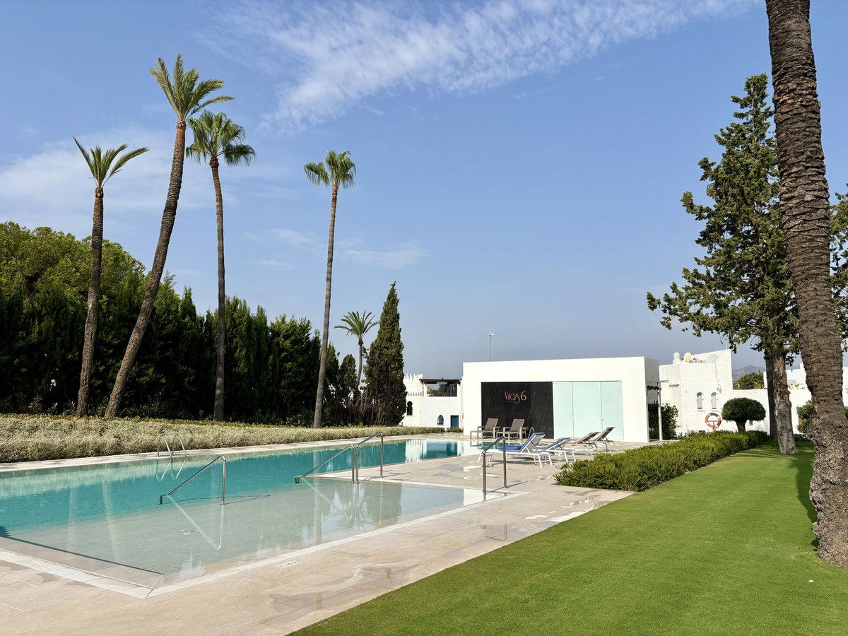 Huis te koop in Nueva Andalucía | 4 slaapkamers H5140960
