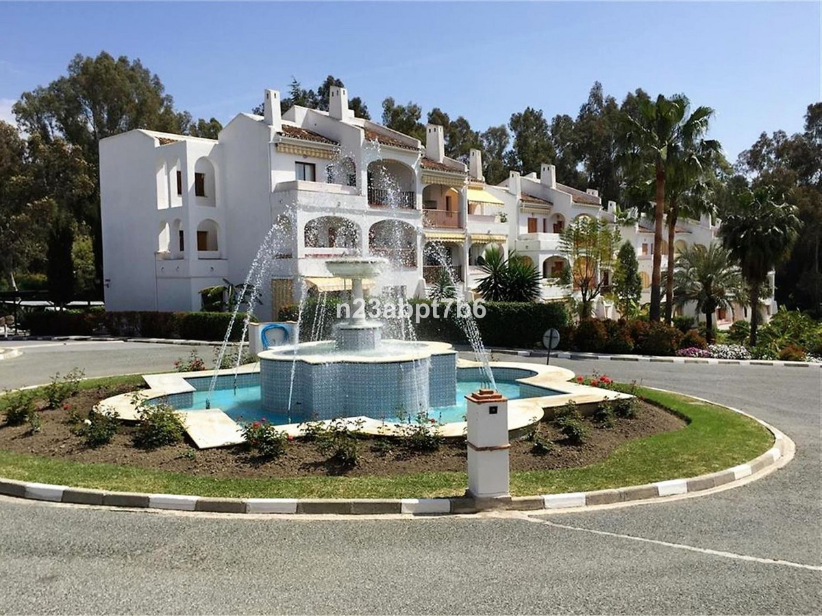 Appartement te koop in Nueva Andalucía | 2 slaapkamers H5142721