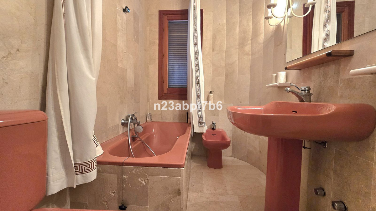 Appartement te koop in Nueva Andalucía | 2 slaapkamers H5142721