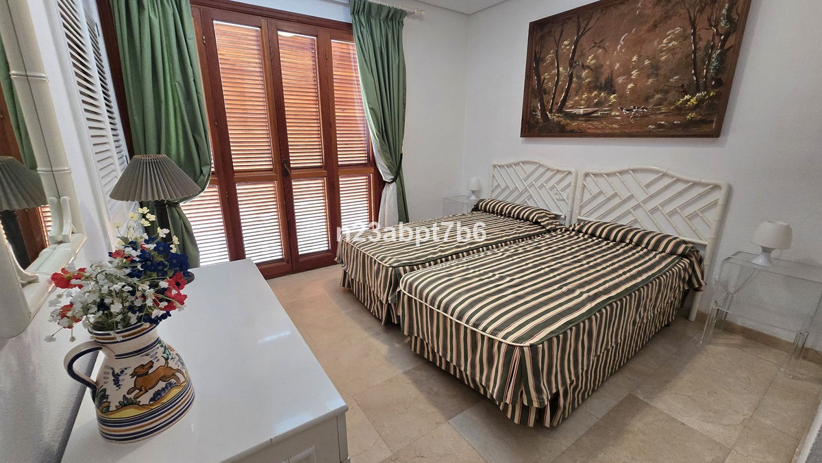 Appartement te koop in Nueva Andalucía | 2 slaapkamers H5142721
