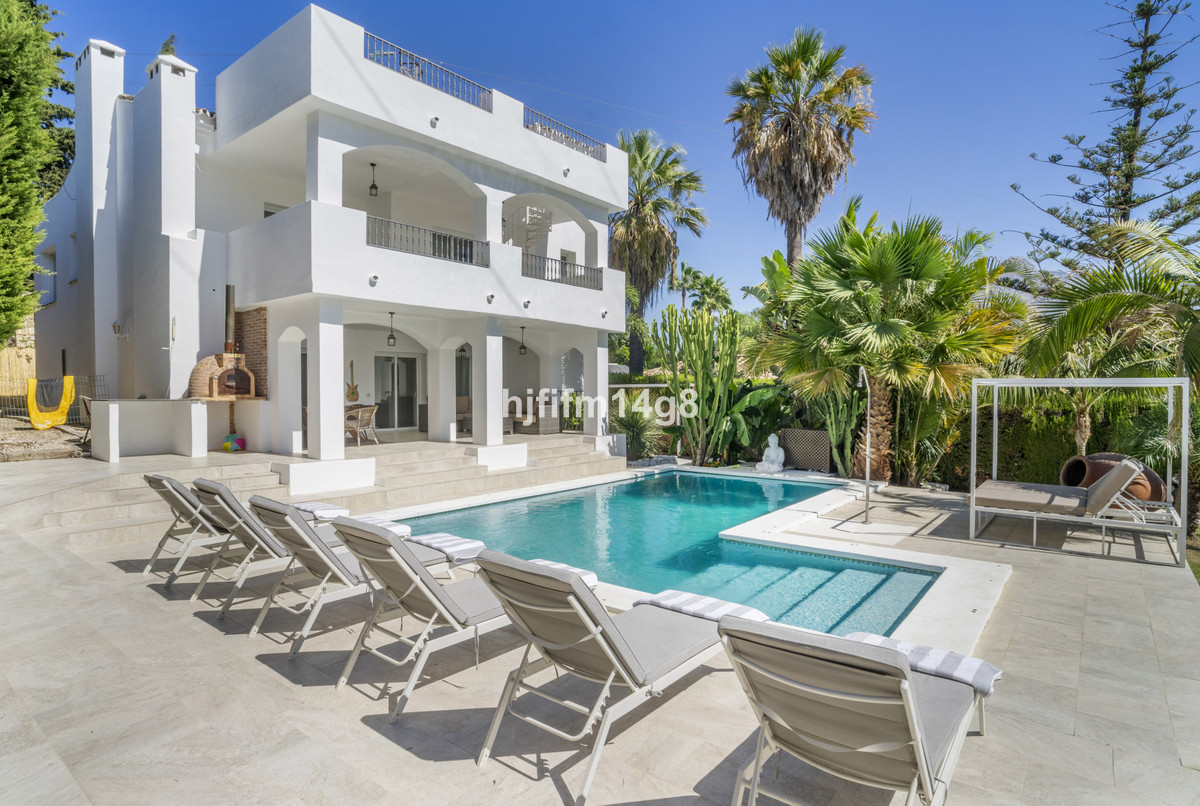 Huis te koop in Nueva Andalucía | 4 slaapkamers H5143321