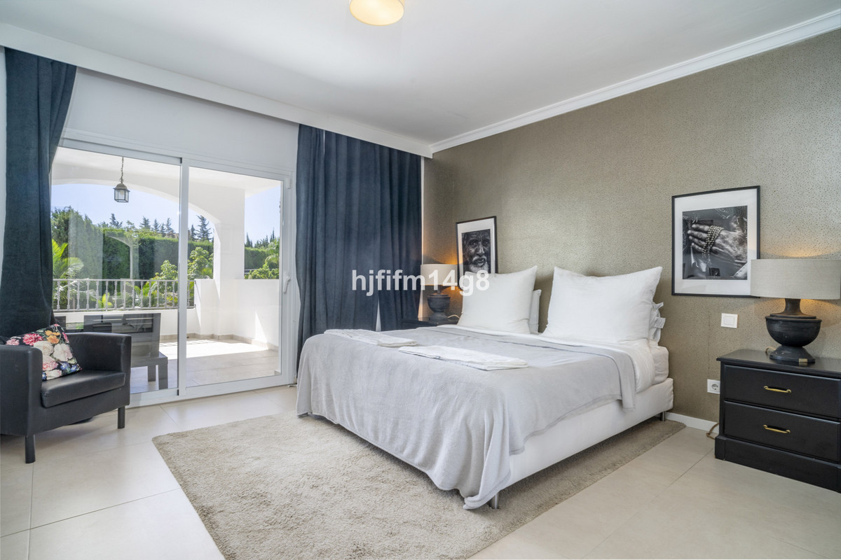Huis te koop in Nueva Andalucía | 4 slaapkamers H5143321