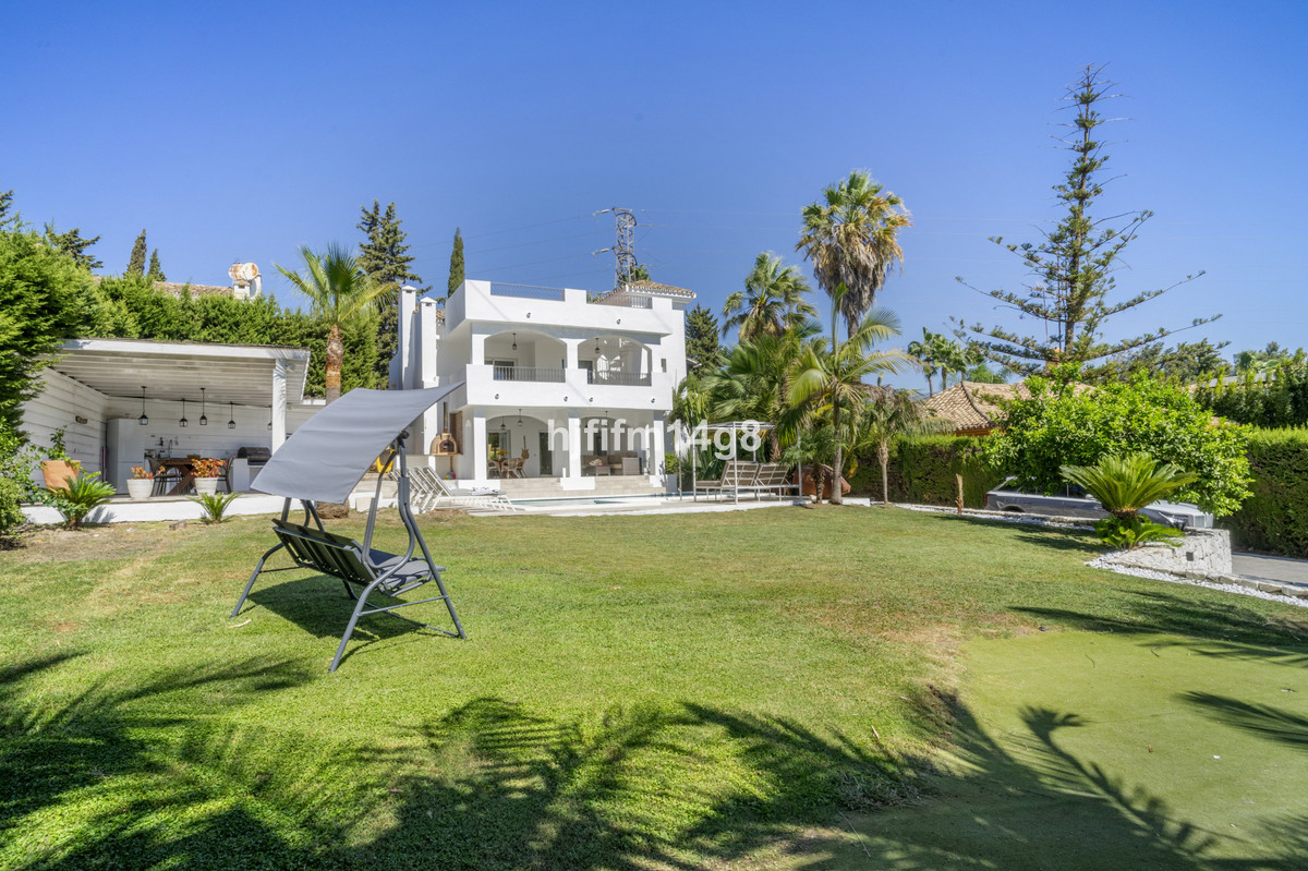 Huis te koop in Nueva Andalucía | 4 slaapkamers H5143321