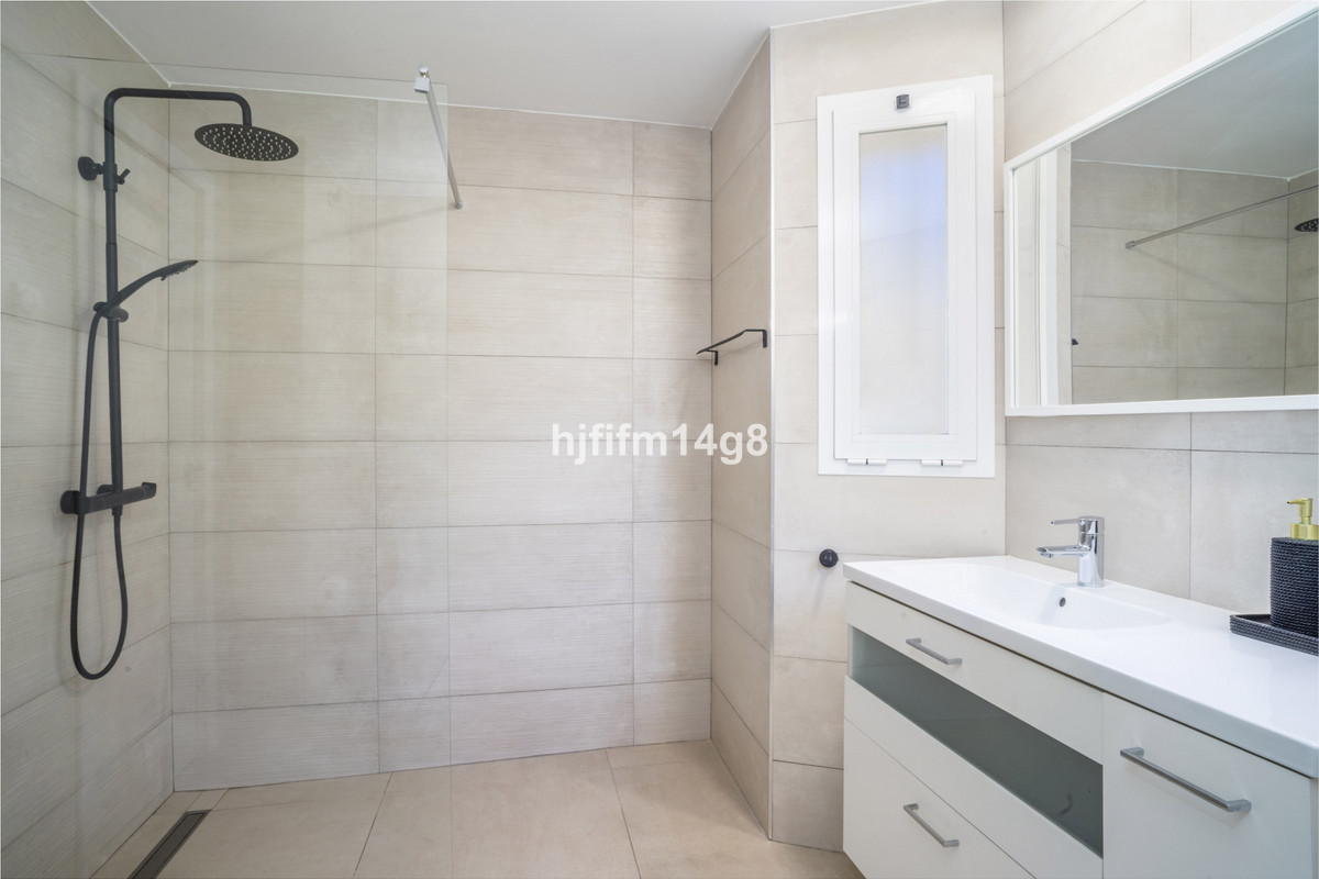 Huis te koop in Nueva Andalucía | 4 slaapkamers H5143321